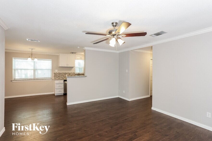Building Photo - 3804 Driskell Blvd