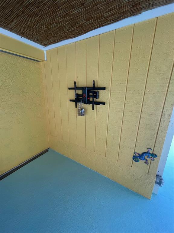 Building Photo - 6108 11th Ave W