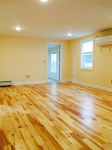 Building Photo - 158 North St