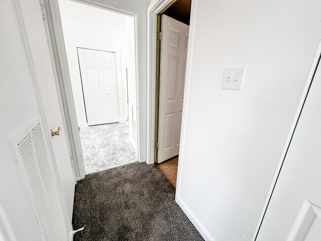 Building Photo - 41026 Gunter Ct