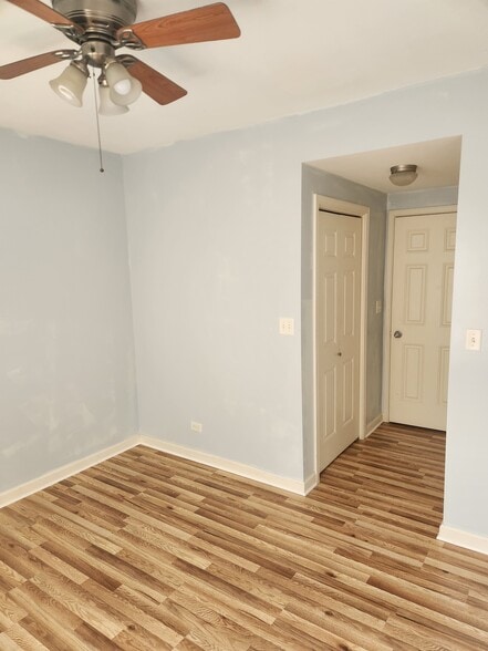 Bedroom 2 - 2453 W Harrison St