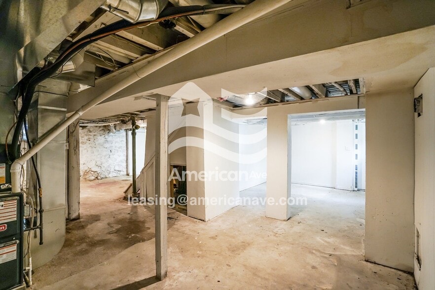 Building Photo - 445 N 9th Ave