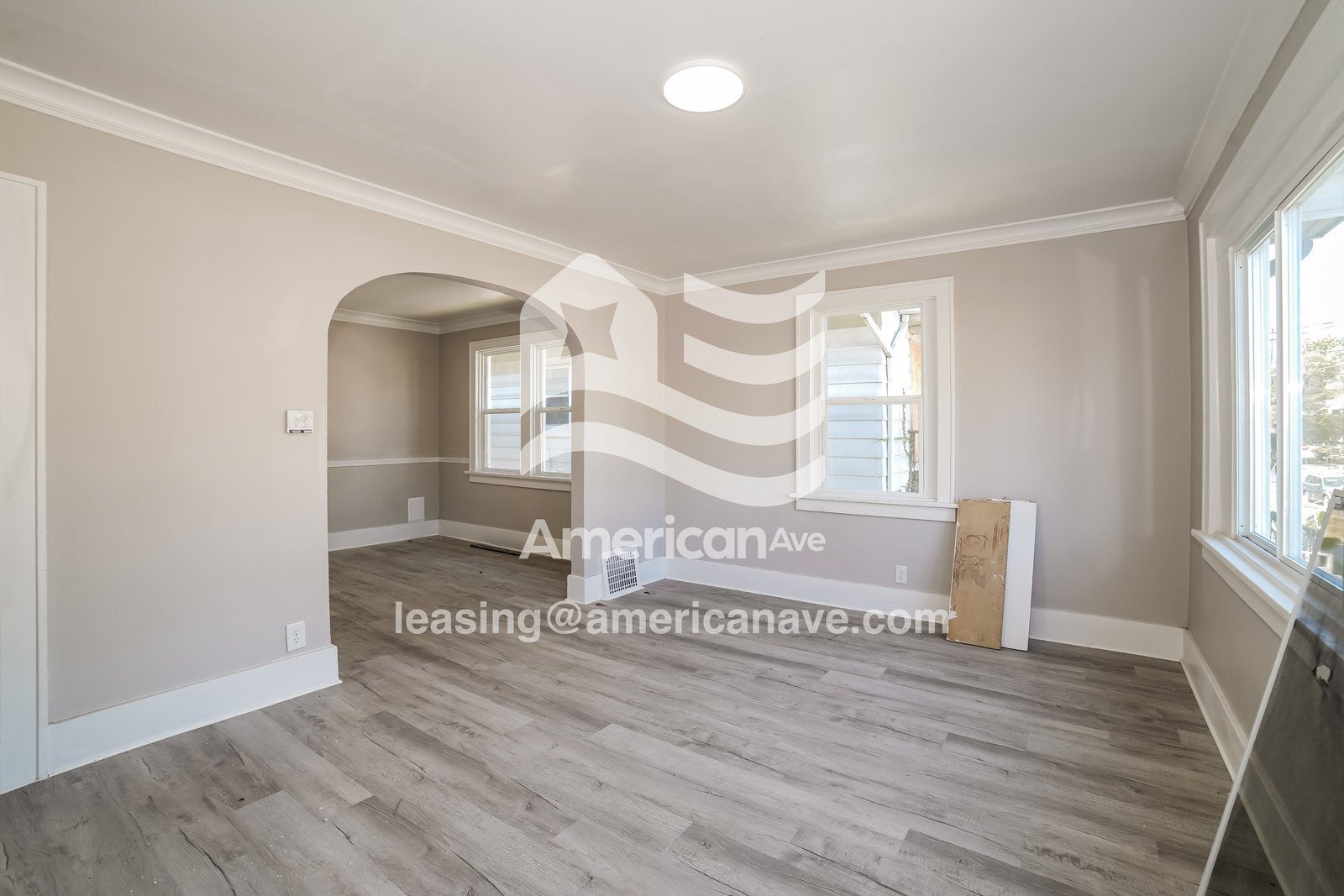 Building Photo - 608 E Thrush Ave