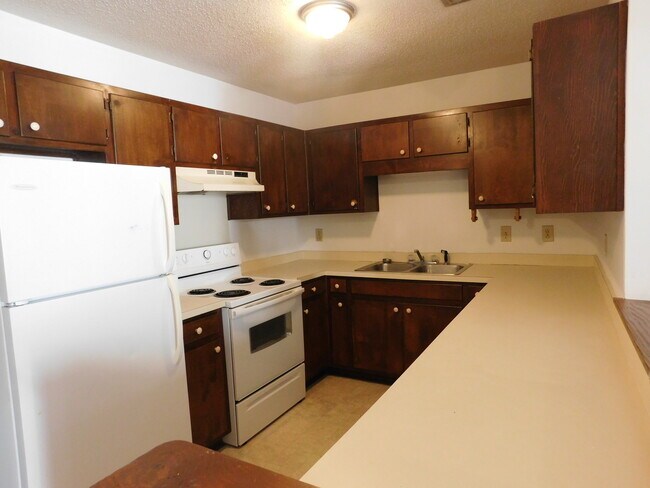 Building Photo - 1524 College Way