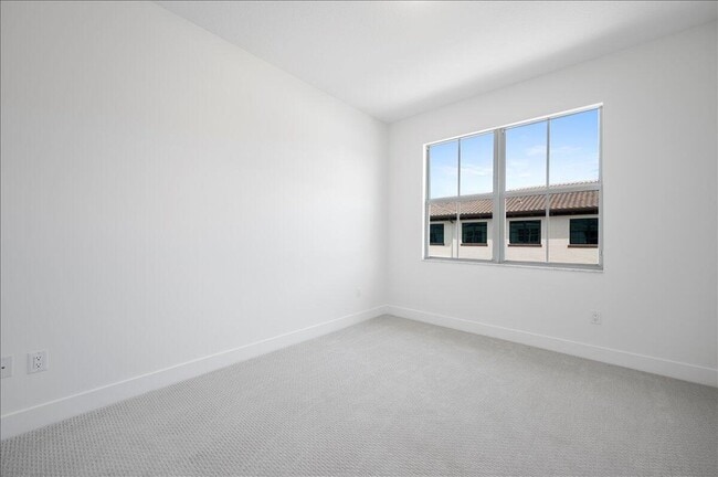 Building Photo - 5273 Beckman Ter