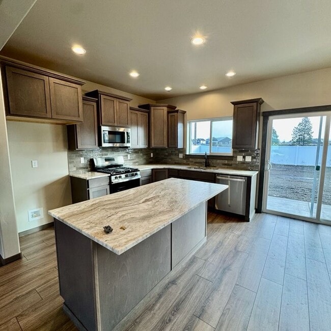 Building Photo - Newly Built 4-Bedroom Home in Great Neighborhood