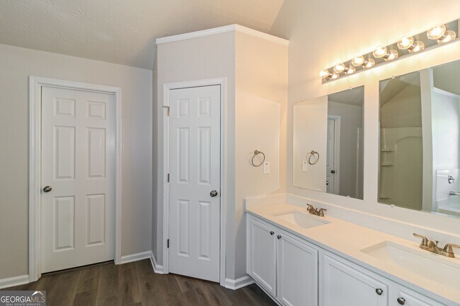 Building Photo - 263 Millstone Dr