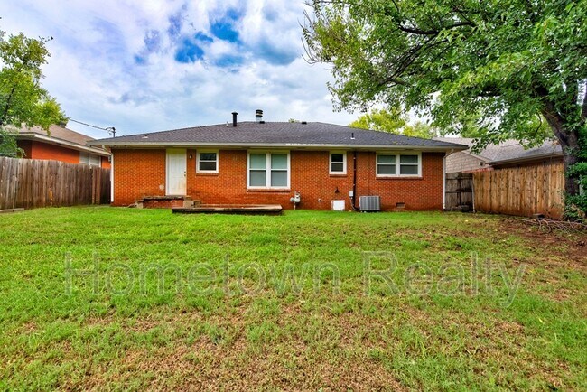 Building Photo - 2622 NW 42nd St