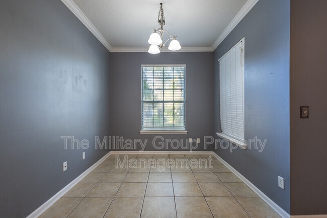 Building Photo - 9777 Summer Grove Way W