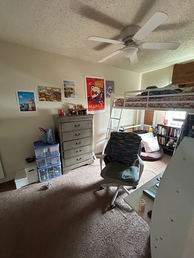 Building Photo - Chapel Hill - Mill Creek 4BR/2BA Condo AVA...