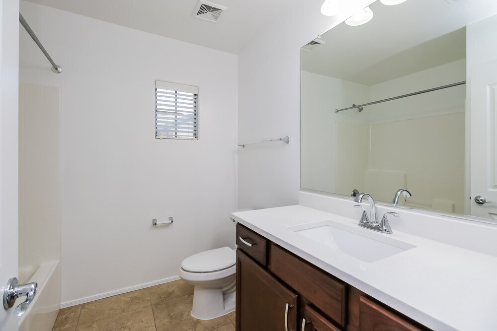 Building Photo - 2494 E Boston St