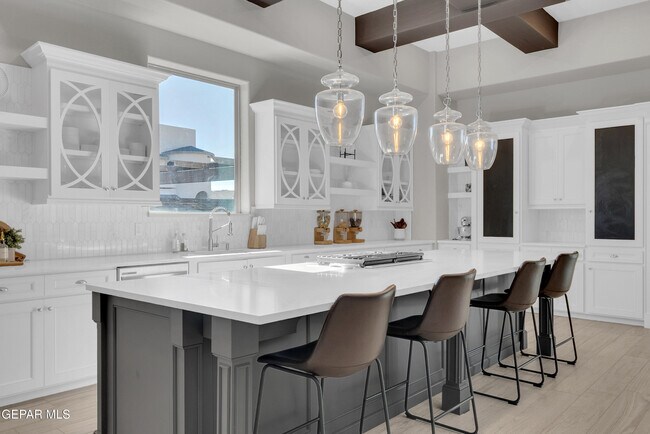 Building Photo - 14608 Pebble Hills Blvd