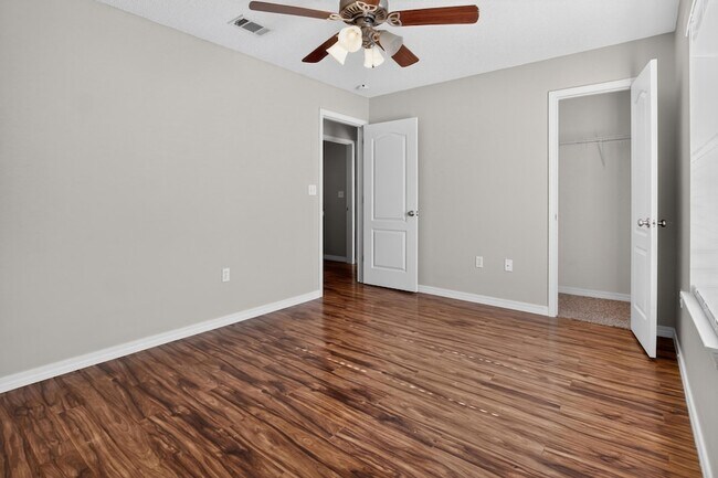 Building Photo - 3151 Forrest Ave