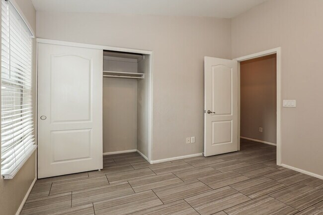 Building Photo - 16755 W Polk St