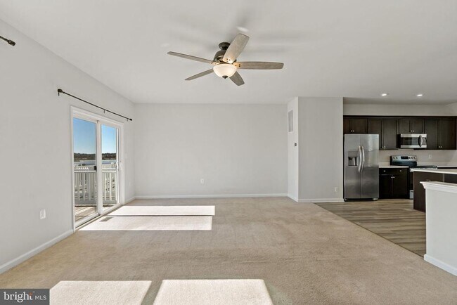 Building Photo - 66 National St