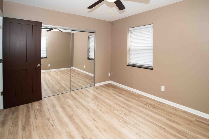 Building Photo - 2869 Sullivant Ave