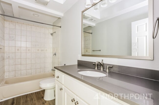 Building Photo - 3 BR/2BA | Newly Renovated Single Family Home  | Great Size Backyard| Quiet Neighborhood!