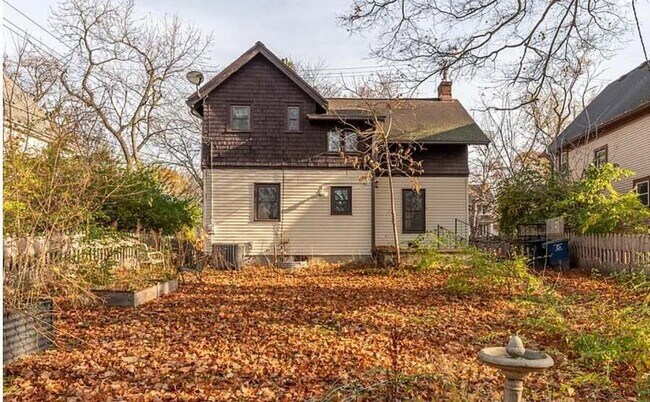 Building Photo - 1132 Michigan-1132MICH