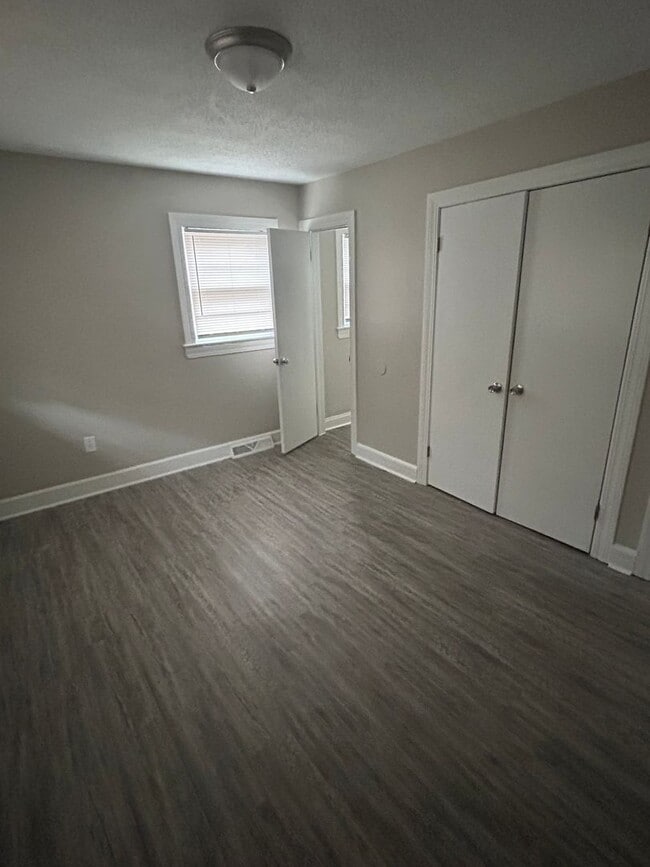 Building Photo - Four Bedroom Two Bath House for Rent $1100...