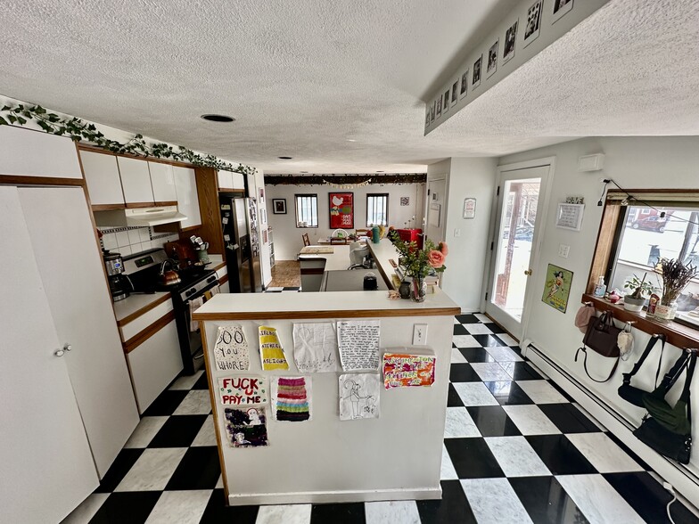 Building Photo - 61 6th St