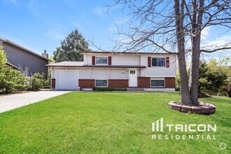 Building Photo - 1515 Saratoga Dr