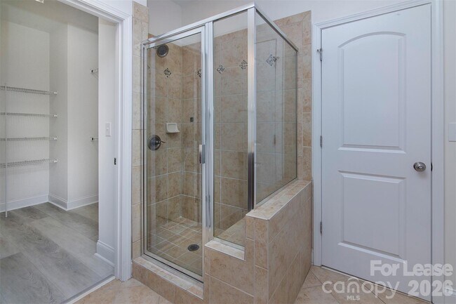 Building Photo - 2231 Eversham Dr NW