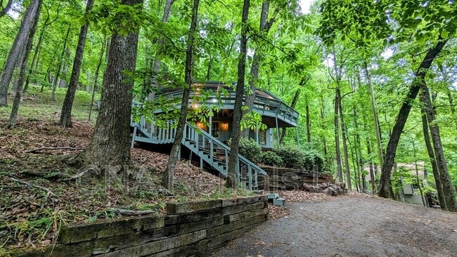 Building Photo - 828 Little Pine Mountain Rd