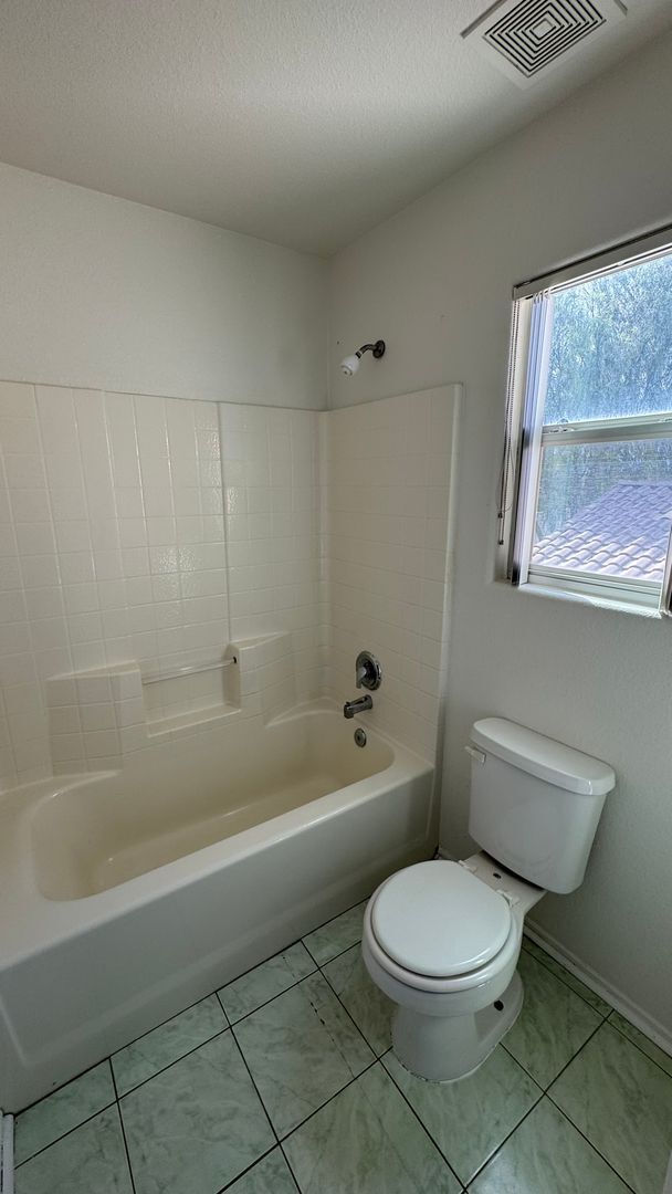 Building Photo - Gated 3 bedroom short term rental