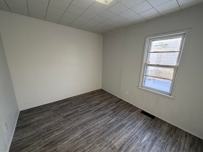 Building Photo - 1232 Freeman-