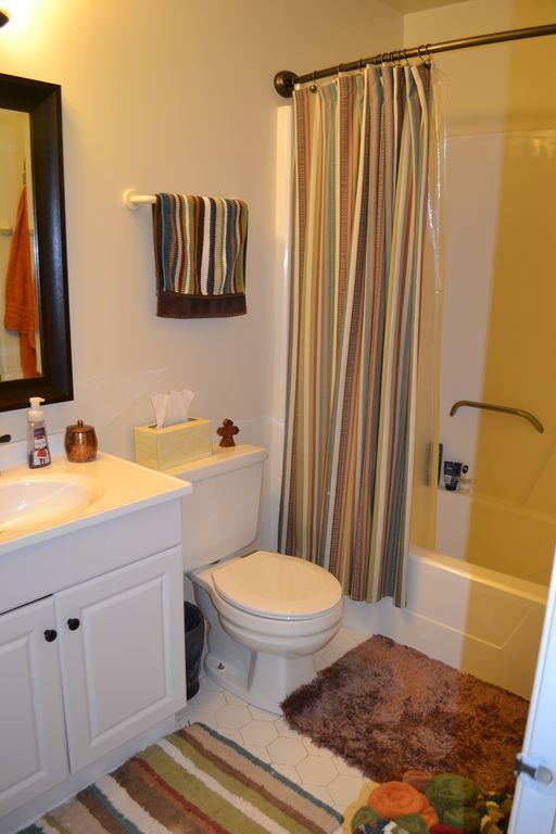 Bathroom #2 - 608 Boissevain Ave