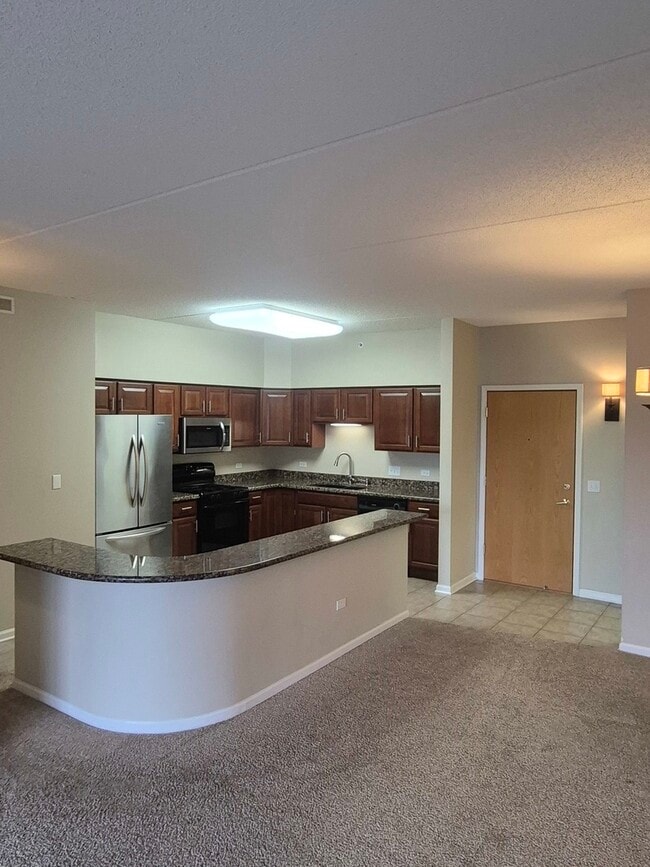 Building Photo - 1479 N Milwaukee Ave