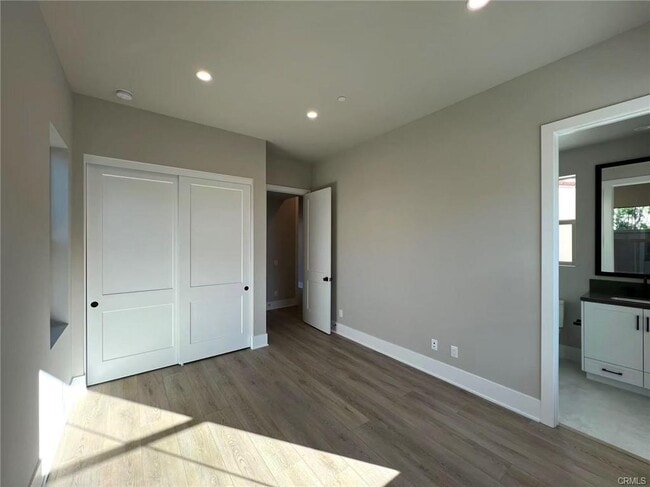 Building Photo - 118 Oakstone