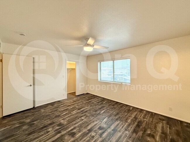 Building Photo - 4559 E Dragoon Ave