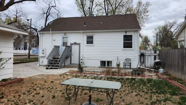 Building Photo - 1023-1029 N Washington Ave