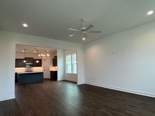 Building Photo - Beautiful new construction in Watson!