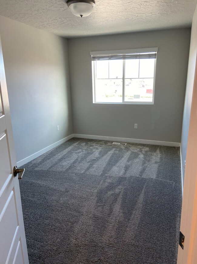 Building Photo - Lehi townhome for rent!
