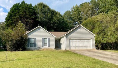 Building Photo - 3 Bedroom/2 Bath Ranch home With NO Carpet!