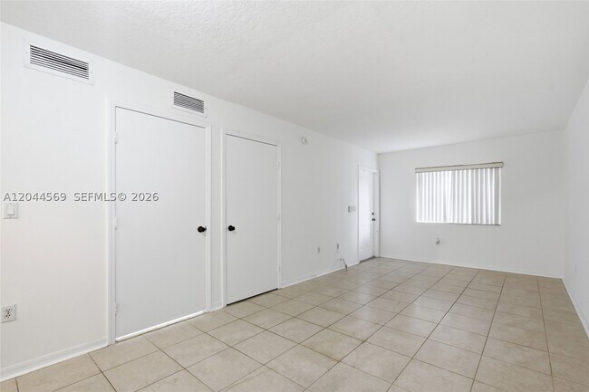 Building Photo - 1251 SE 29th St