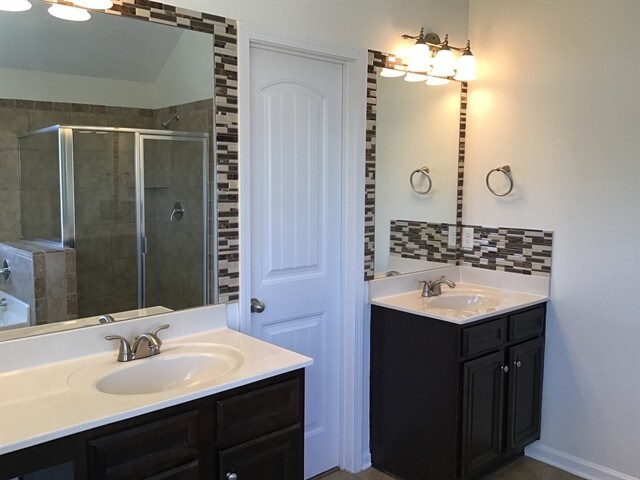 Building Photo - 1290 Rose Terrace Cir