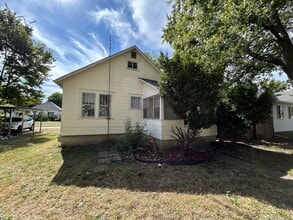 Building Photo - 2bed/1bath Single Family Home For Rent in ...