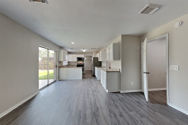 Building Photo - 10118 Prospect Hill Dr