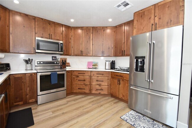 Building Photo - 1 Bedford Dr