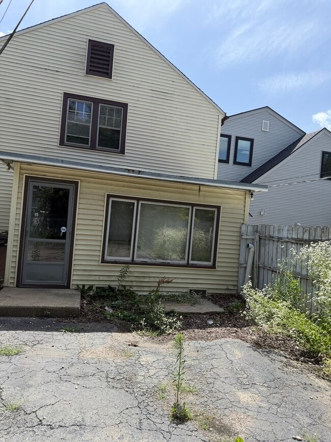 Building Photo - 430 W Virginia St