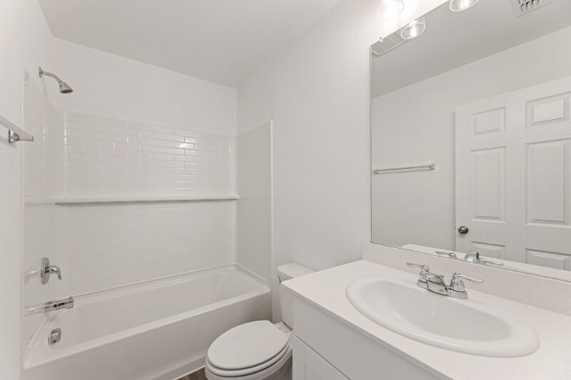Building Photo - 816 Breakwater Dr