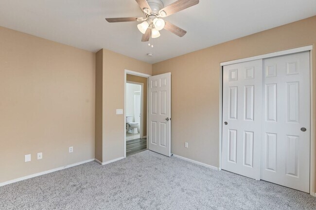 Building Photo - 25840 W Winslow Ave