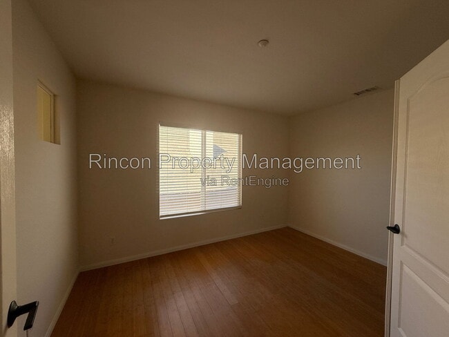 Building Photo - 4763 Templeton St