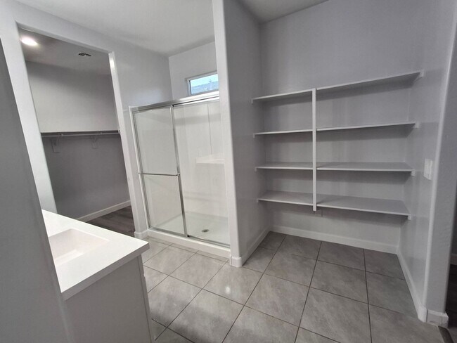 Building Photo - 36672 N Asturian Vly Wy