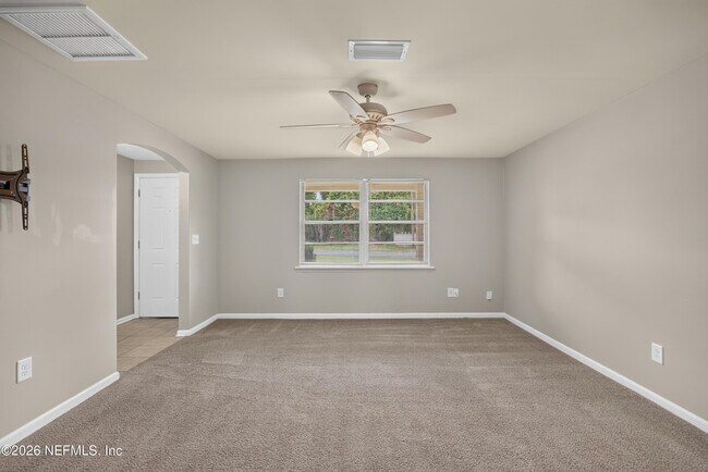 Building Photo - 1143 Tumbleweed Dr