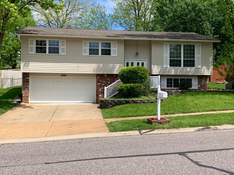 Building Photo - 5608 Sky Hill Dr