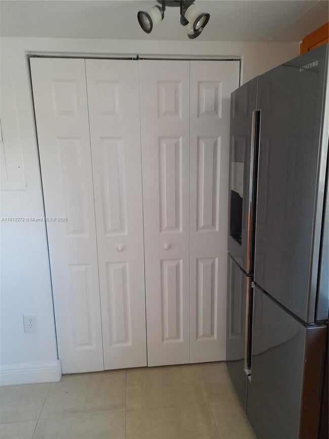 Building Photo - 551 NW 82nd Ave